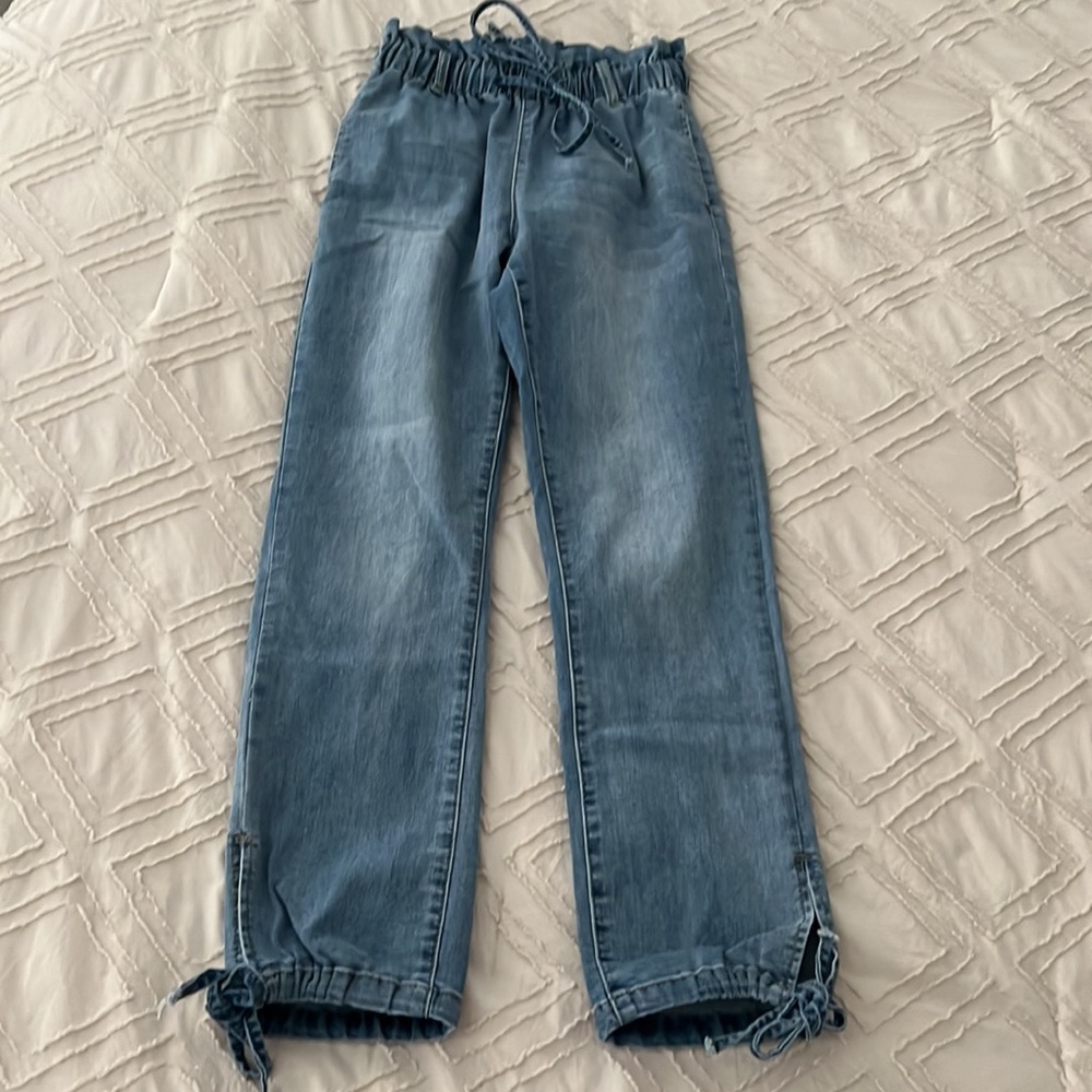 Jeans - Picture 2 of 3